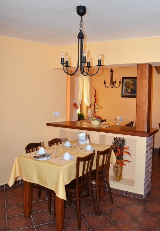 Penzion Moravsky Sommelier Valtice Exterior foto