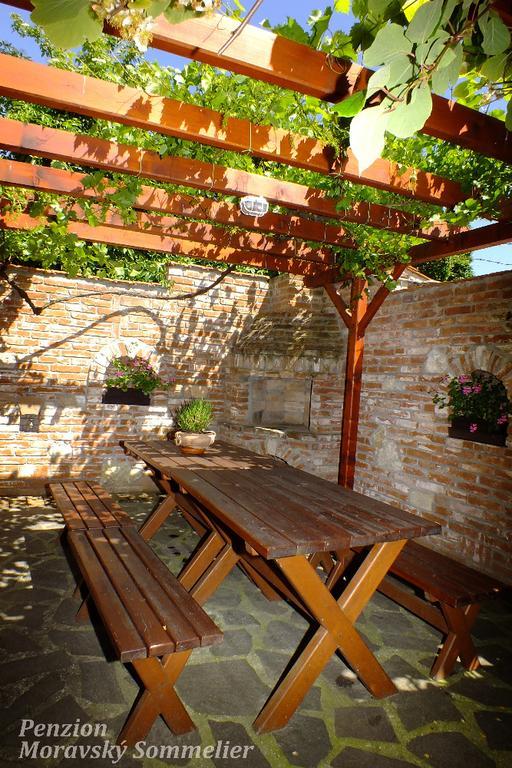 Penzion Moravsky Sommelier Valtice Exterior foto